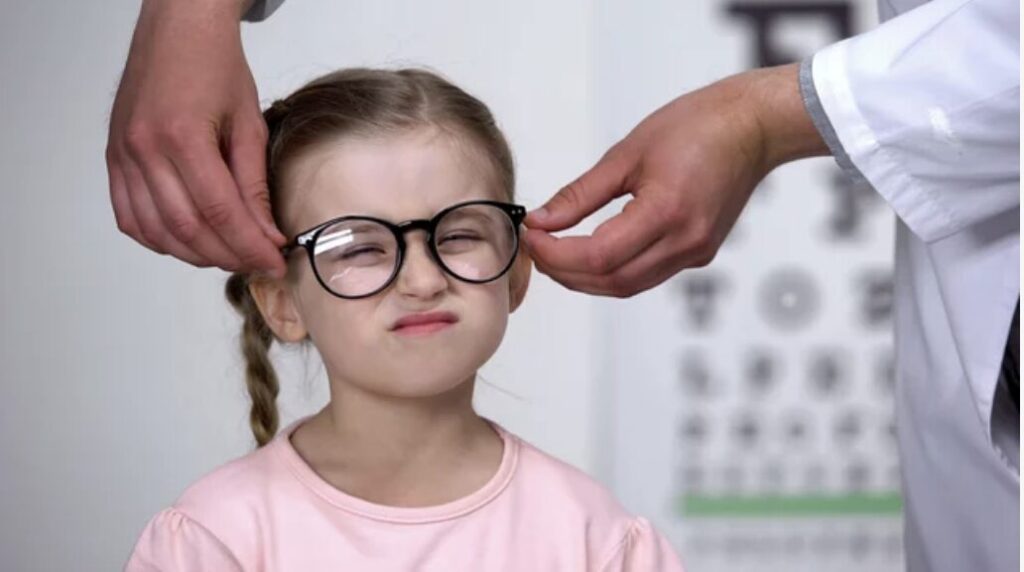 Pseudomyopia in children